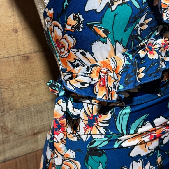 MODCLOTH The Reese One-Piece Blue Floral Swimsuit *no size tag* - Picture 6 of 9